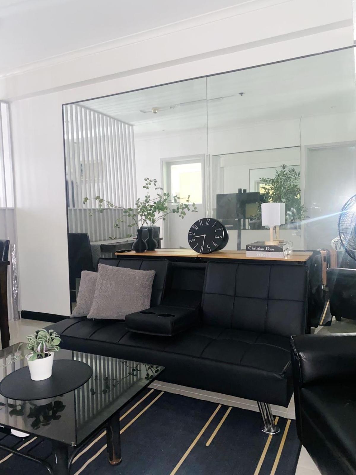 Cozy 2-Bedroom At South Of Market Soma Bgc Near Sm Aura, Market! Market! & Bonifacio High Street Taguig Εξωτερικό φωτογραφία