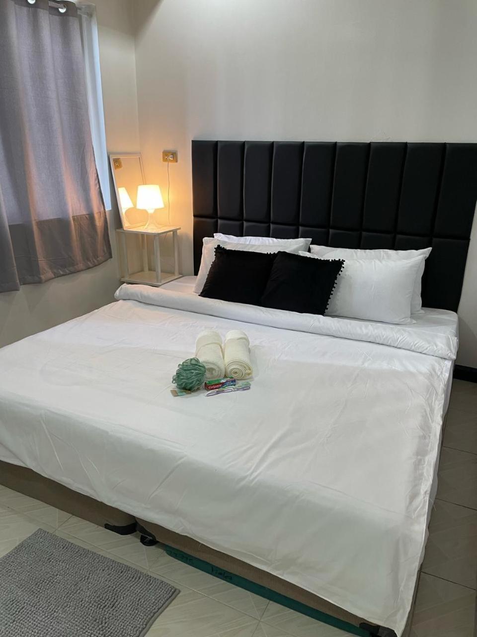 Cozy 2-Bedroom At South Of Market Soma Bgc Near Sm Aura, Market! Market! & Bonifacio High Street Taguig Εξωτερικό φωτογραφία